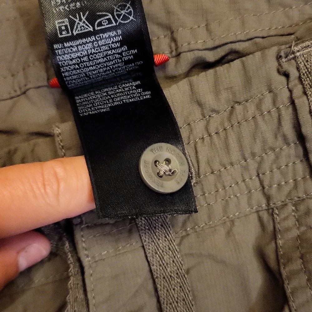North Face Shorts (Size 6) - Picture 9 of 10